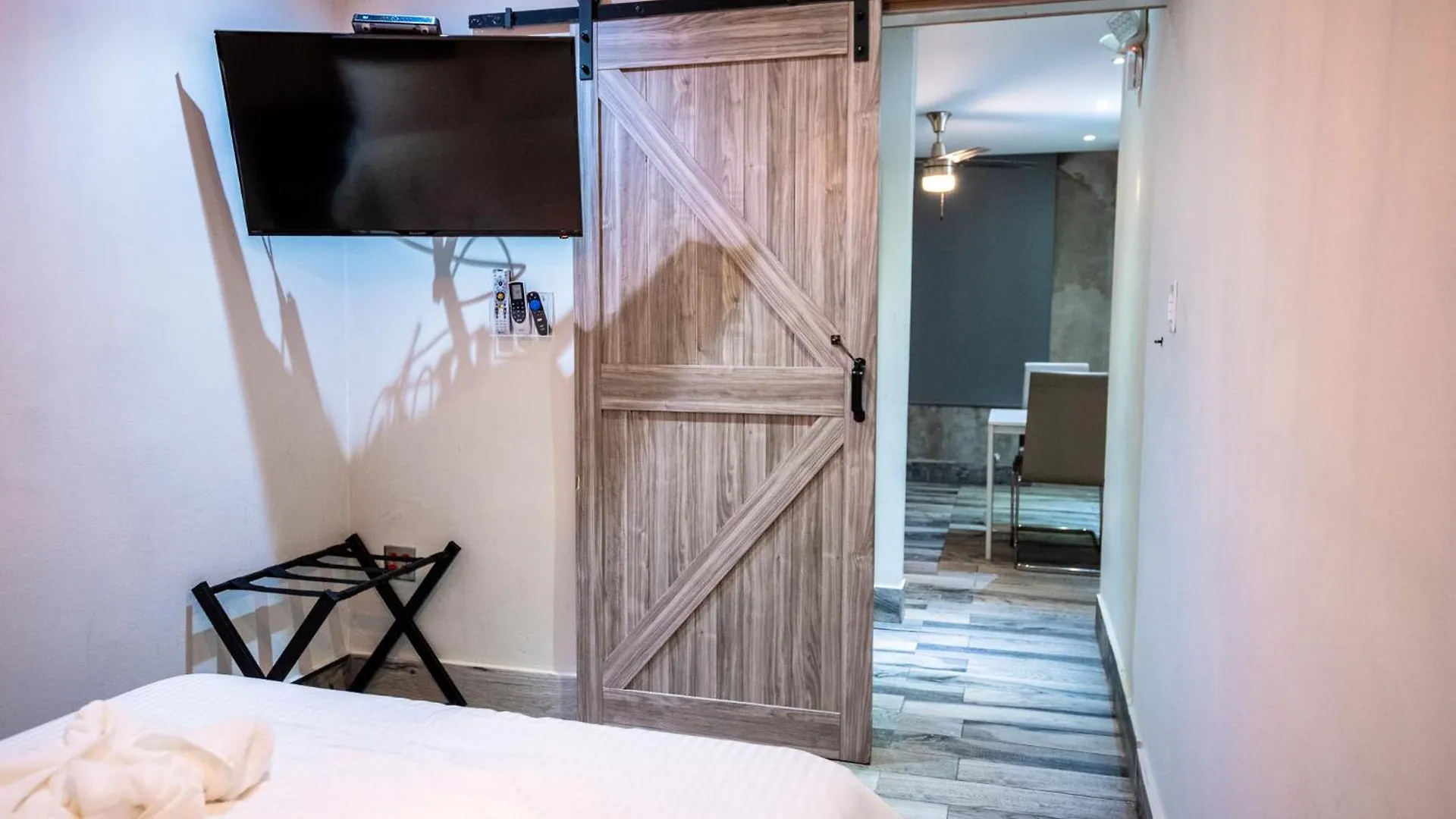 Tapia Haus 103 - Beach Vibes Within Walking Distance Сан-Хуан Отель